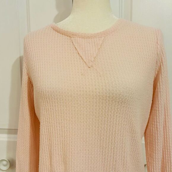 Green Tea Light Blush Pink Waffle Knit Thermal Long Sleeve Sweater Medium - Picture 3 of 11